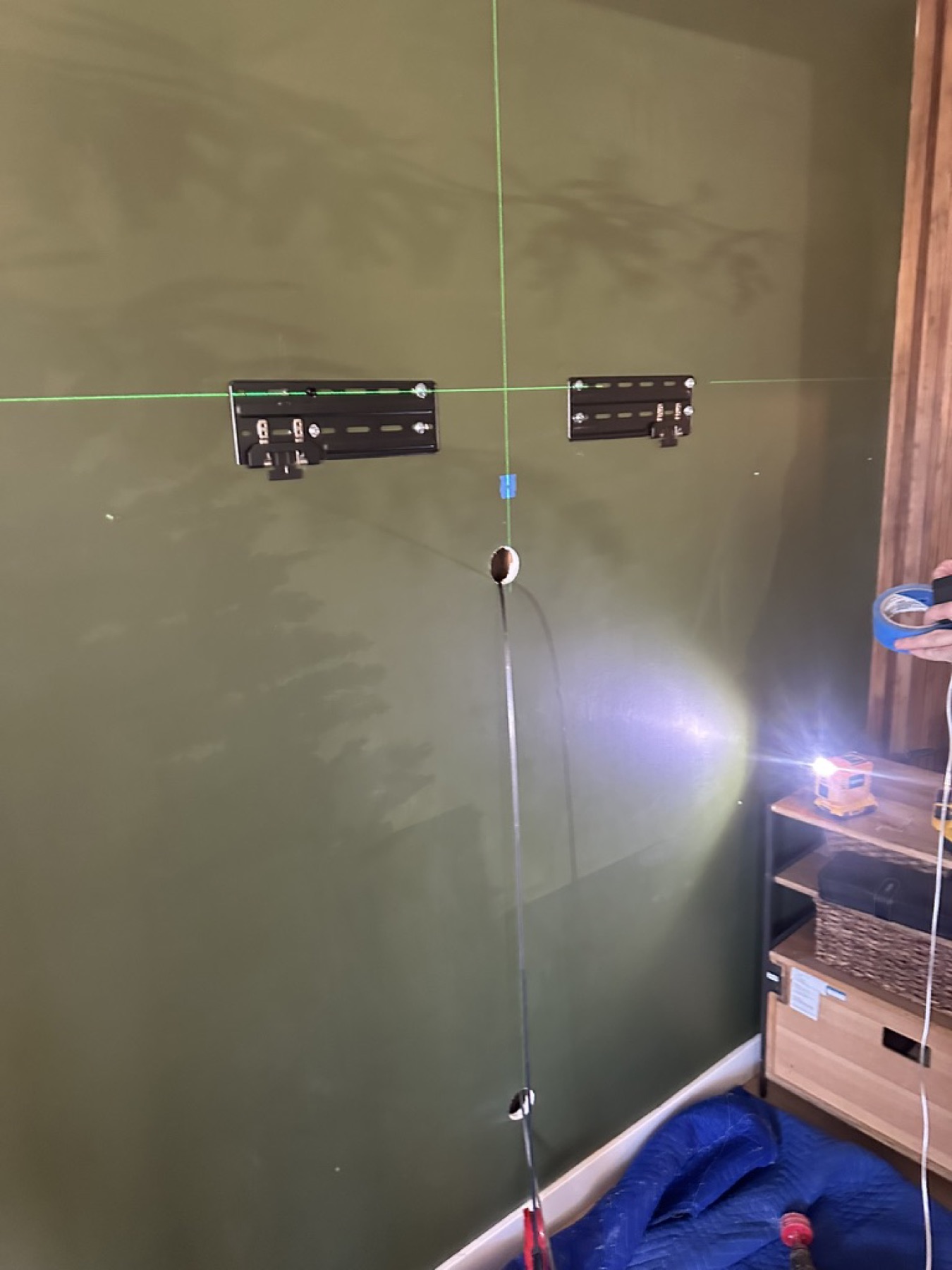 Art TV installation sequence, laser alignment